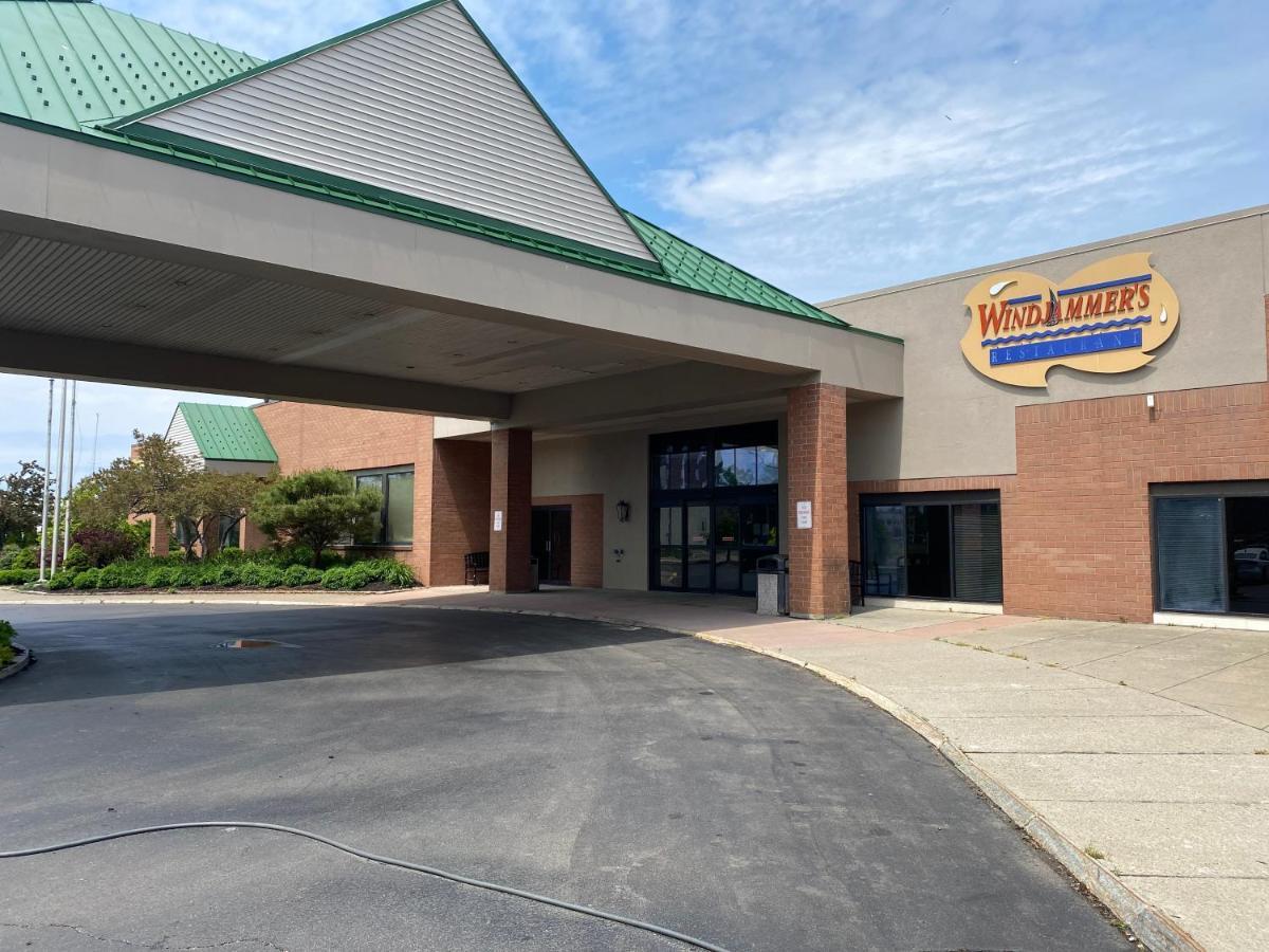 Clarion Hotel Conference Center On Lake Erie Dunkirk Bagian luar foto