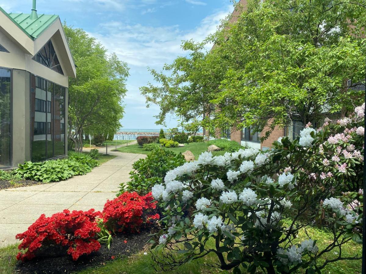 Clarion Hotel Conference Center On Lake Erie Dunkirk Bagian luar foto