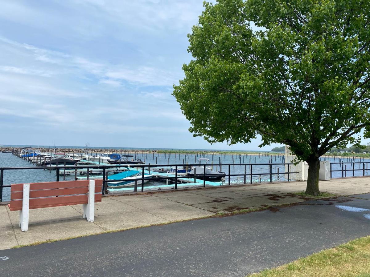 Clarion Hotel Conference Center On Lake Erie Dunkirk Bagian luar foto