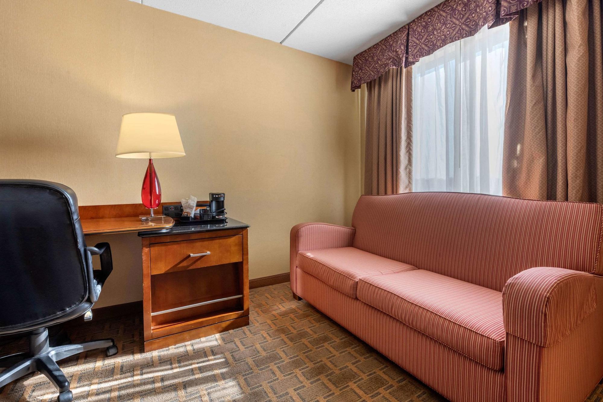 Clarion Hotel Conference Center On Lake Erie Dunkirk Bagian luar foto