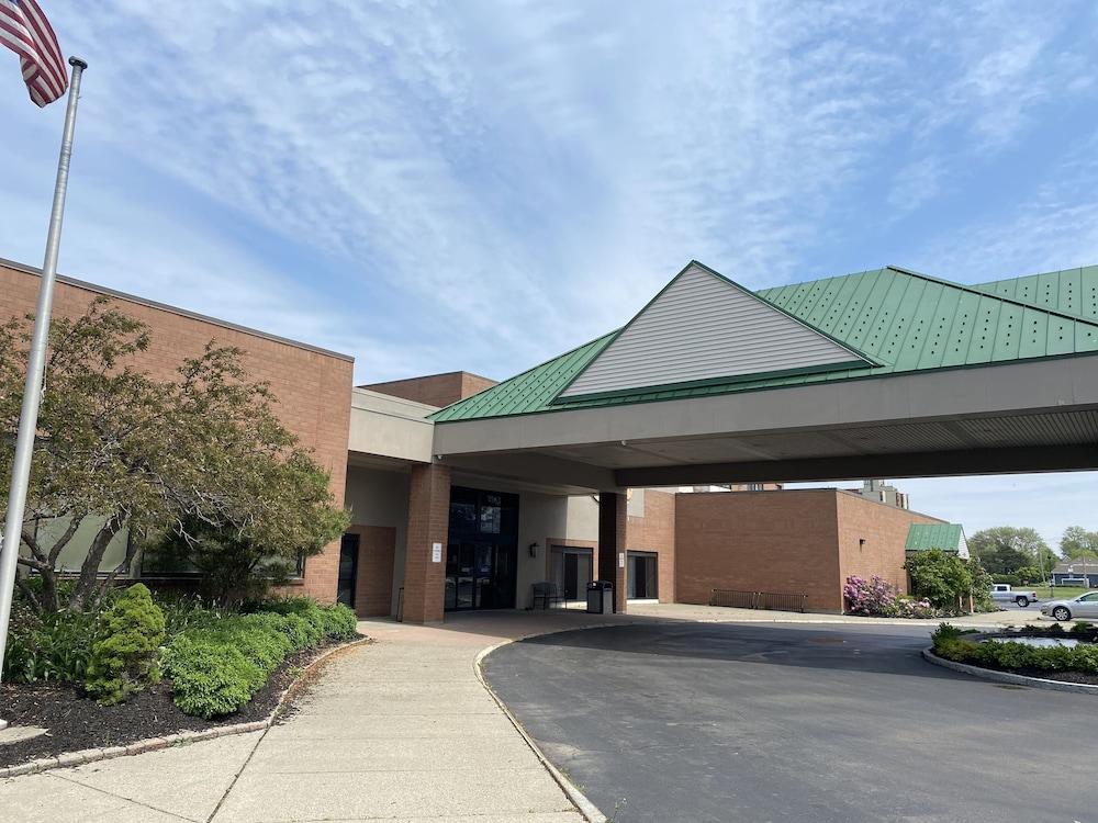 Clarion Hotel Conference Center On Lake Erie Dunkirk Bagian luar foto