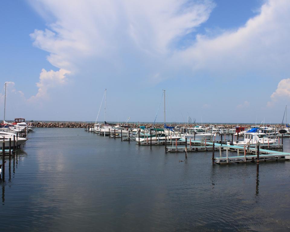 Clarion Hotel Conference Center On Lake Erie Dunkirk Bagian luar foto