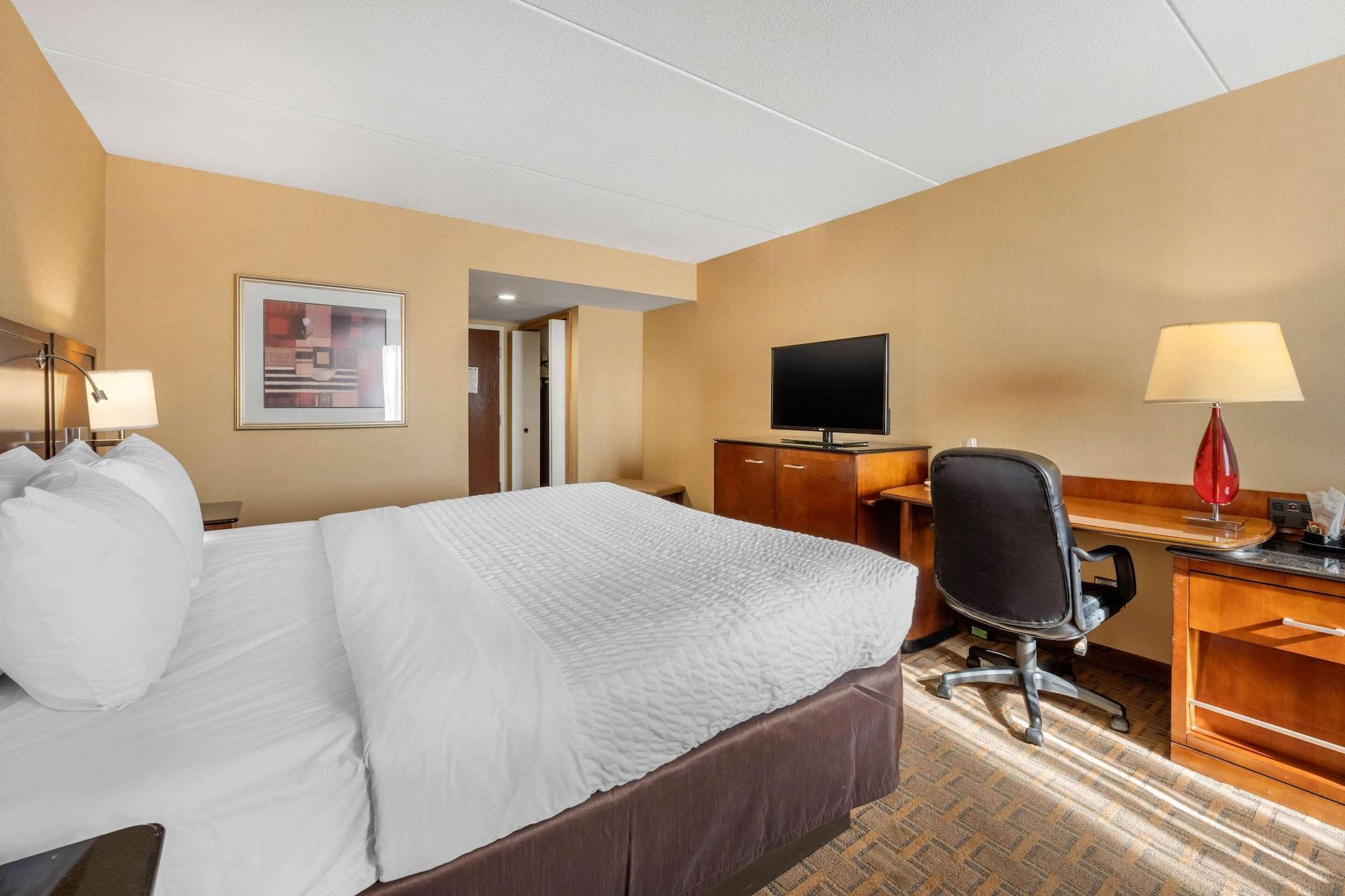 Clarion Hotel Conference Center On Lake Erie Dunkirk Bagian luar foto