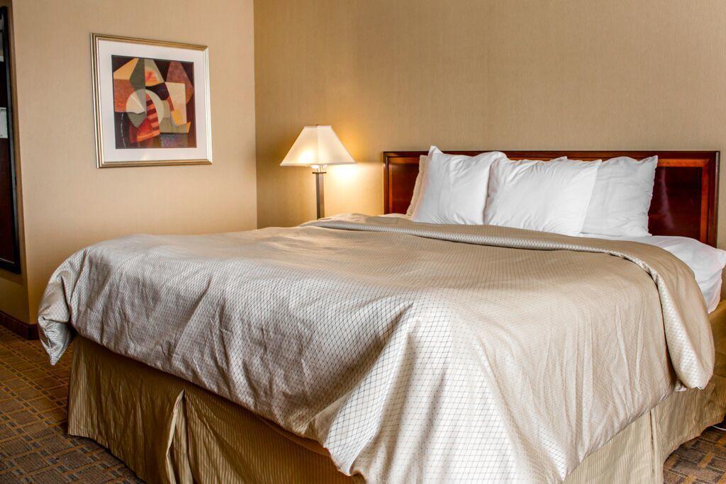 Clarion Hotel Conference Center On Lake Erie Dunkirk Bagian luar foto