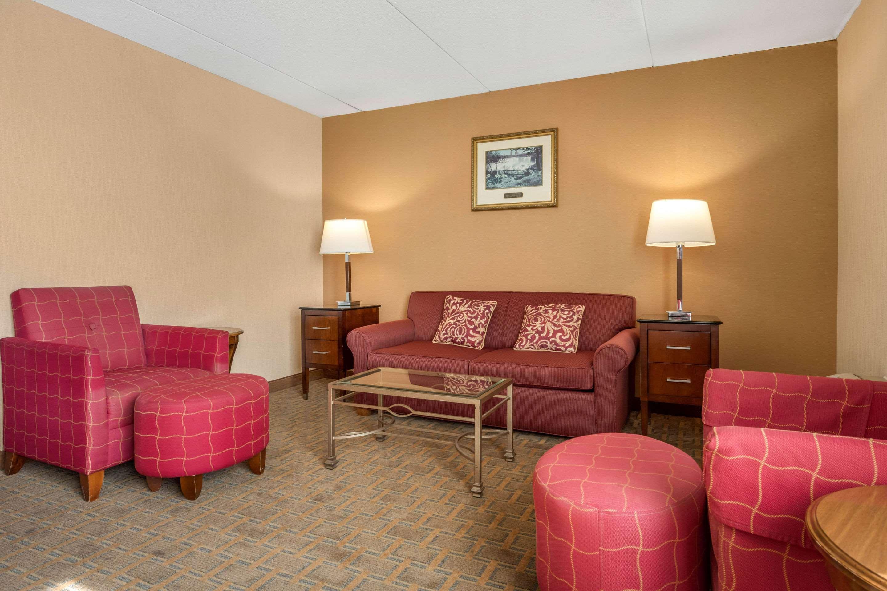 Clarion Hotel Conference Center On Lake Erie Dunkirk Bagian luar foto